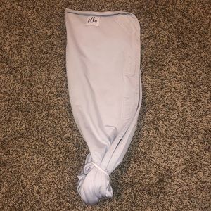 The Ollie Swaddle (Stone)